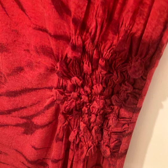 Red Tie-Dye Asymmetrical Tunic with Gathering - Picture 3 of 6